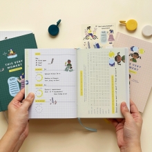 this_very_moment_2025_planner_10b